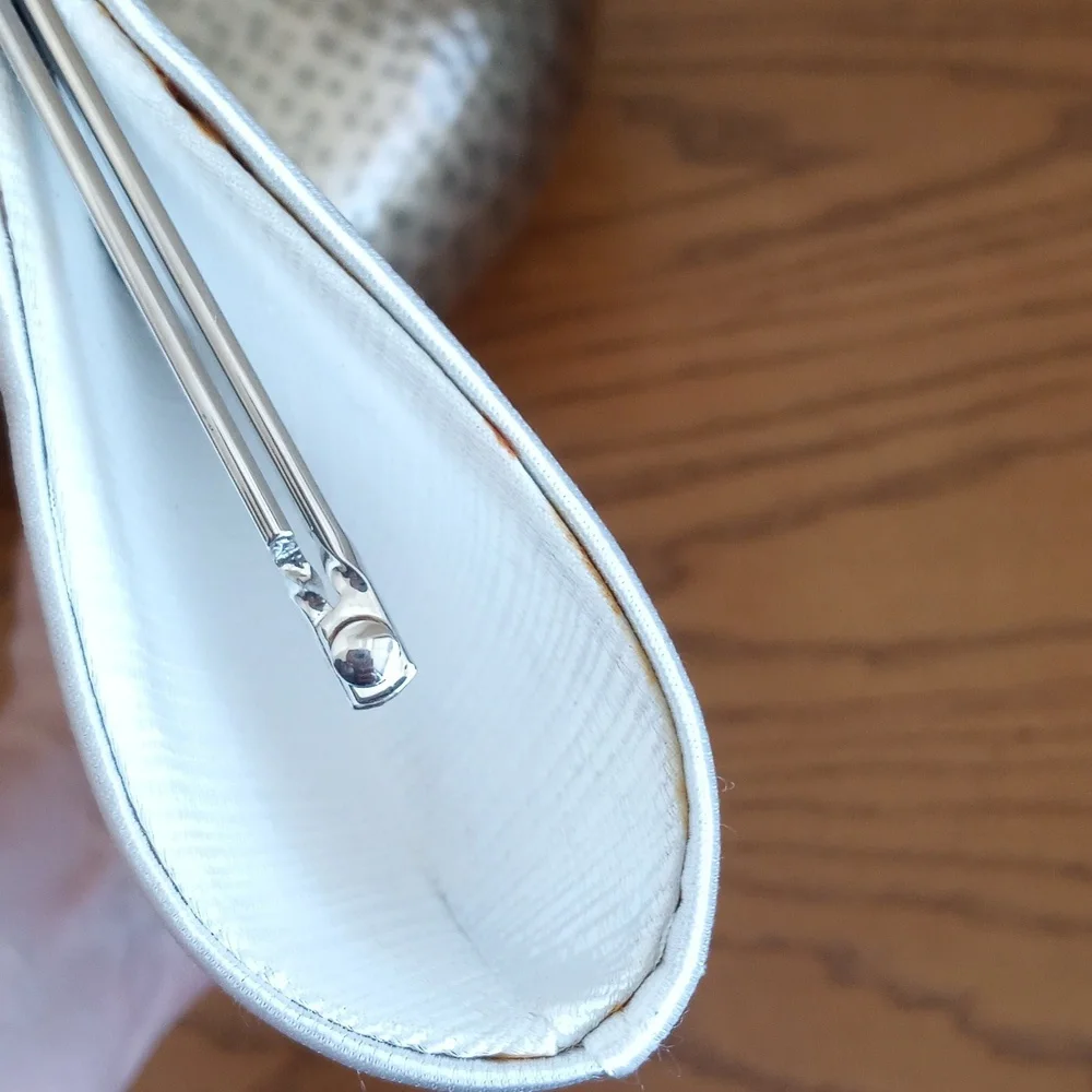 Vintage Art Deco Style White Satin Criss Cross Clutch with Hidden Chain - Picture 15 of 16